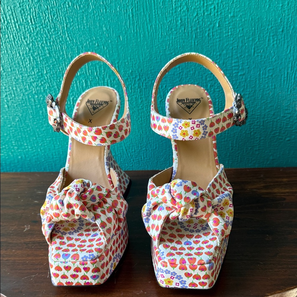 Fluevog x Anna Sui Munster Sandals 8 - Picture 3 of 7